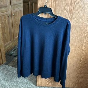Blue Lucky Brand sweater. Lightweight. In excellent condition.